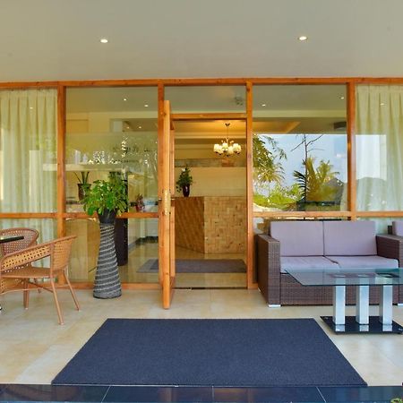 Crystal Beach Inn Malé Extérieur photo