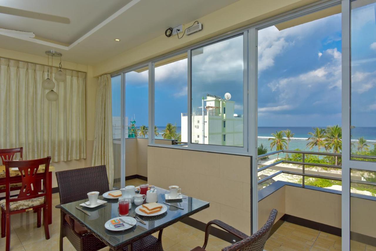 Crystal Beach Inn Malé Extérieur photo