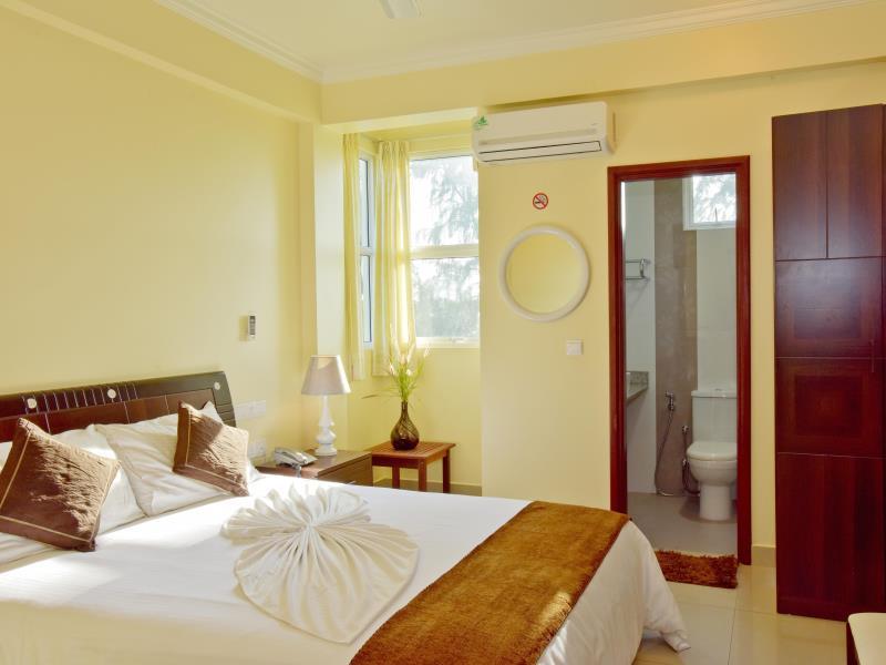 Crystal Beach Inn Malé Extérieur photo