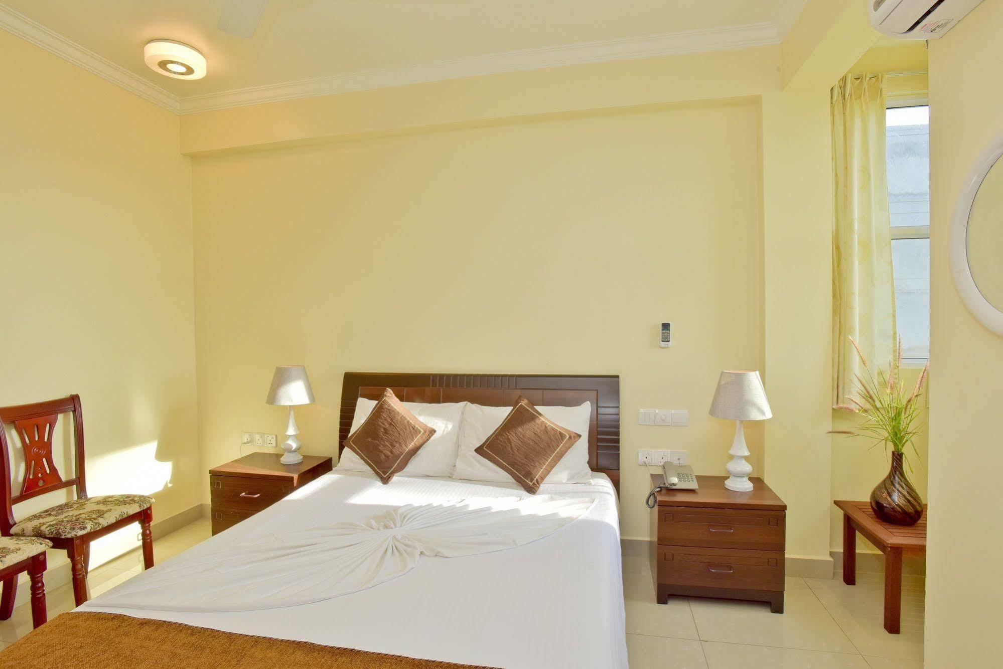 Crystal Beach Inn Malé Extérieur photo